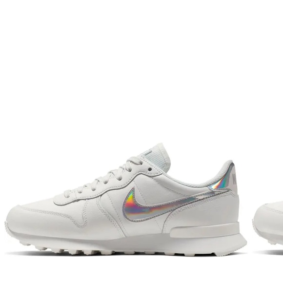 •SOLD✔️Nike Internationalist SE Sneaker - Picture 6 of 12